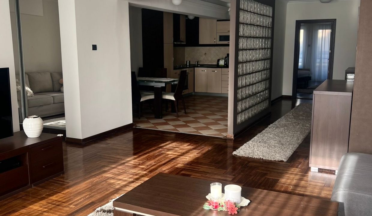 4a0257c5-98a7-4635-bd87-4a799989e8b8