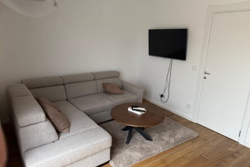 596cccb5-b8d2-4194-9c73-54d78bb0853e