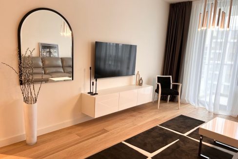 7e72106e-6efa-44cd-9d18-4be400a65172