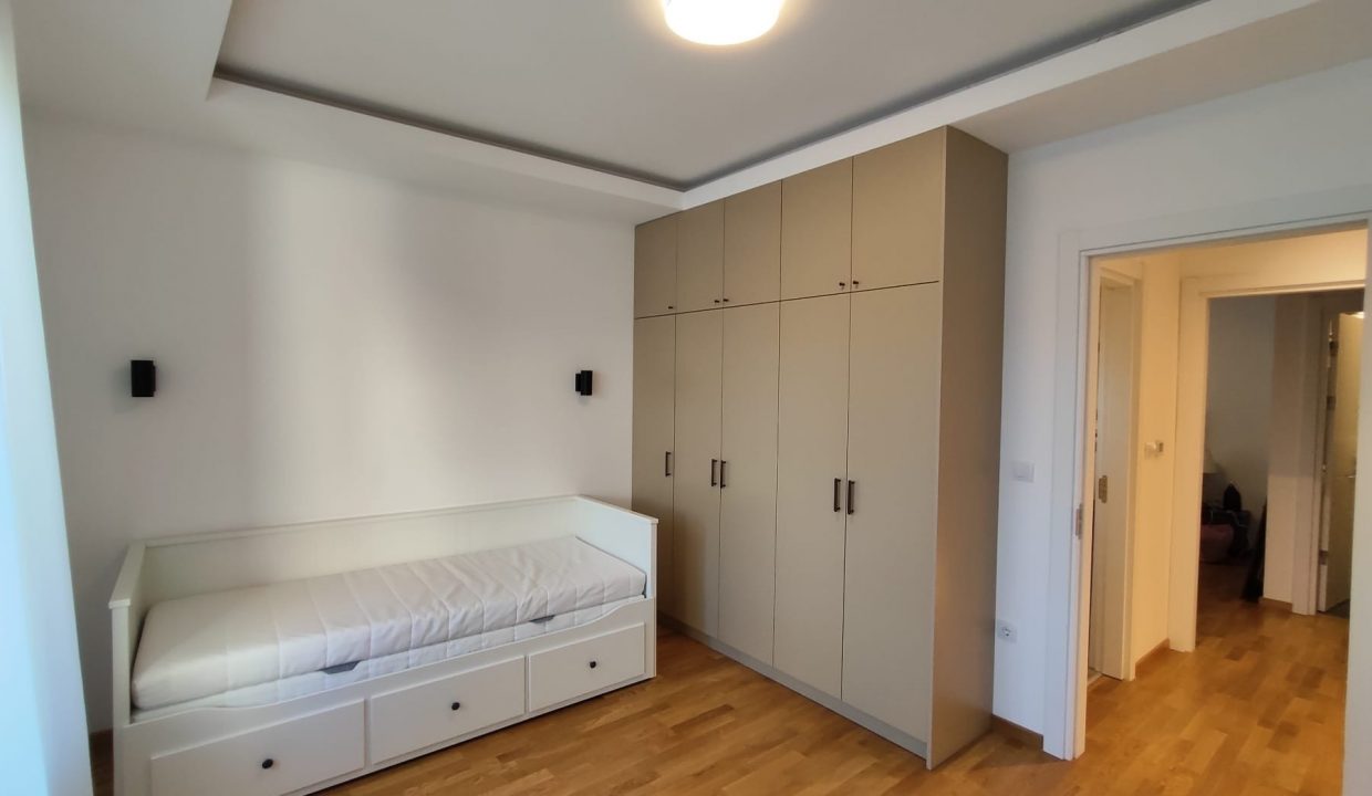 8e90ea57-b5ed-4c91-9e37-7b7568a74a04