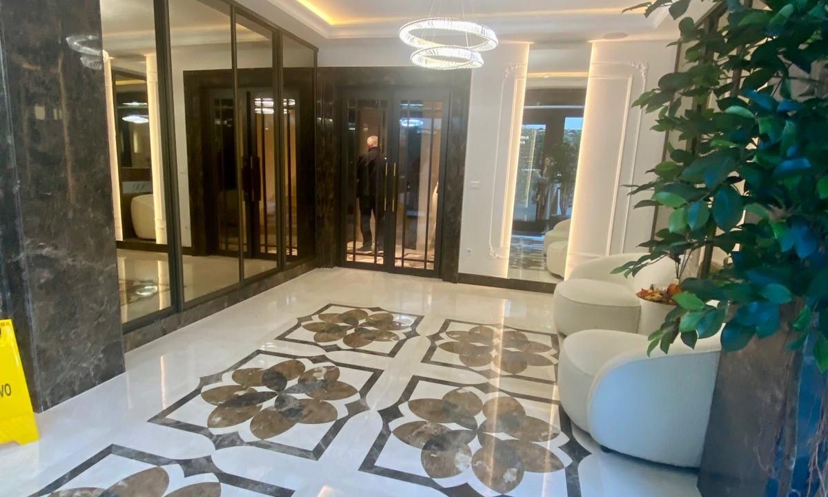 IMG-19e2d98f4b7f3b2709eb78f676f89372-V