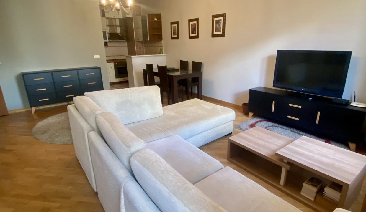 IMG-5893ded153cecb115a97f0efb4982233-V