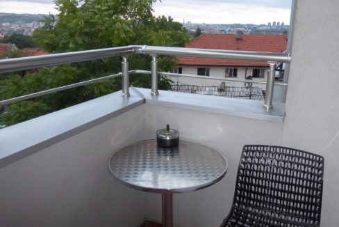 IMG-5cde3d3c798b26eb0b74a11ada9eb3c4-V