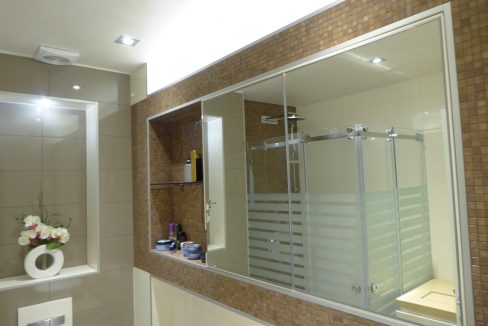 IMG-c95014b3de90063ae33075aa14e716ed-V