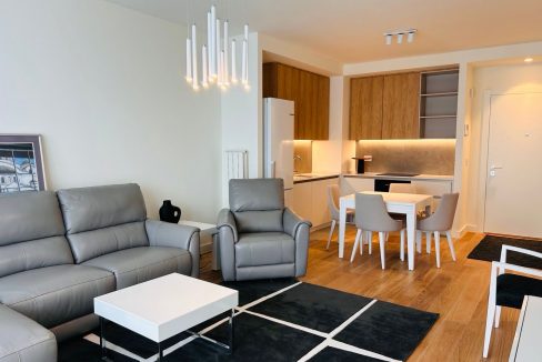 a7236700-78b4-4d81-92ee-eaa3433ebd3b