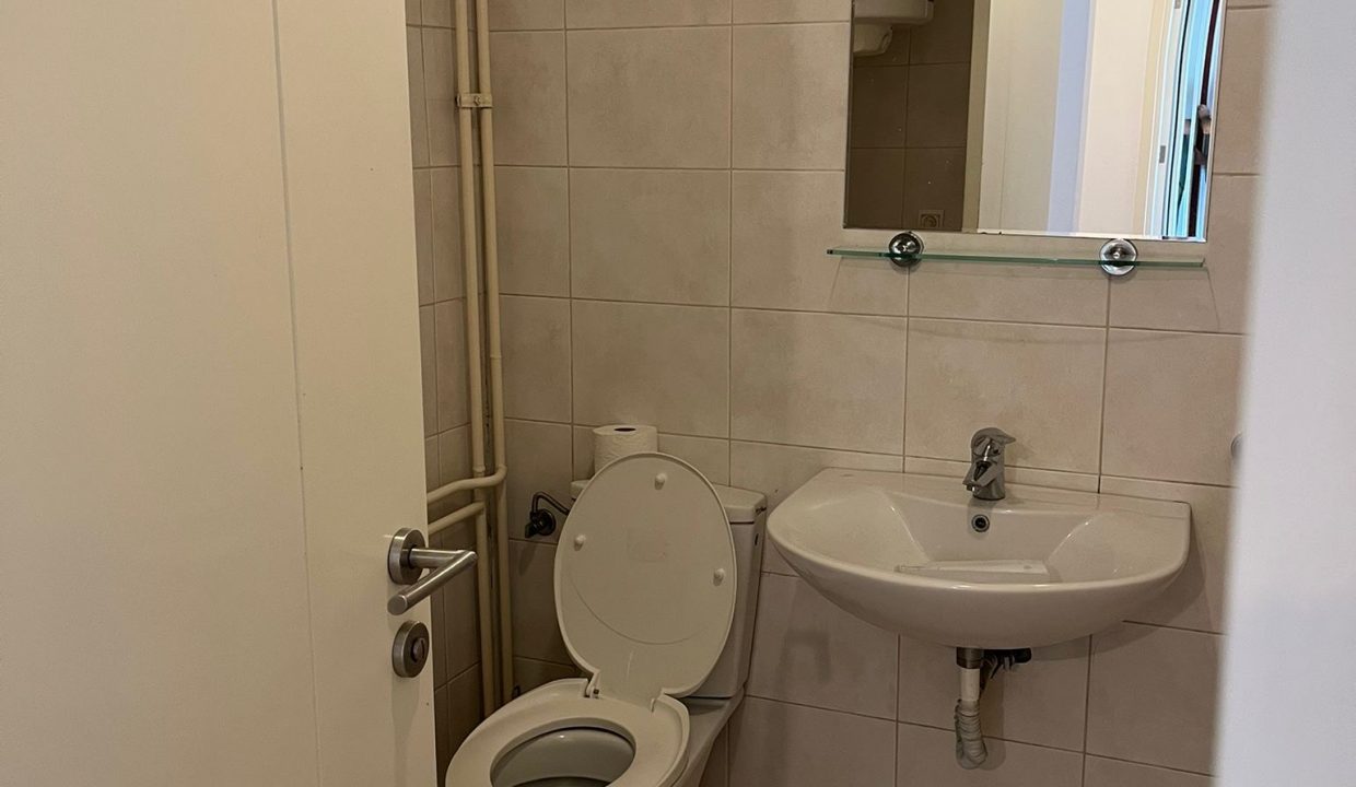 aed01457-34d6-49ef-bd77-e0919468d1a9