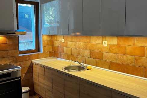 b2222877-8d37-4387-8ffb-a1c076046823