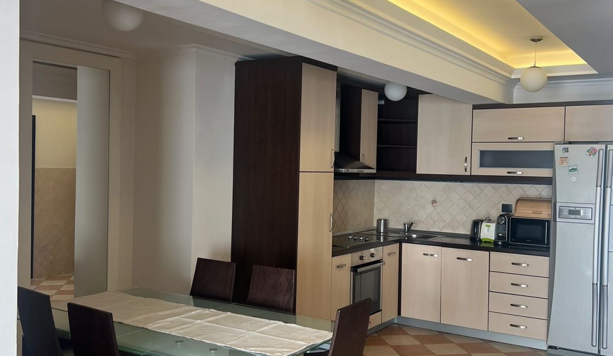 c1df9d77-8db7-4130-be77-bbbb7fa08ddb