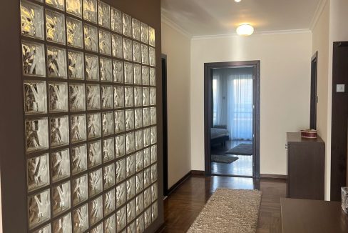 eaec1ed0-6db7-4b63-85f1-fc296e81d12a