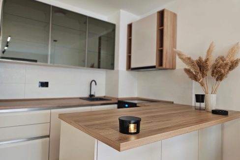 ee99ca5d-7fb7-439f-b077-dd6b2cc091b0