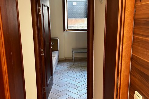 f8e8e9bf-a88d-406e-b846-c4a60dde1874_1