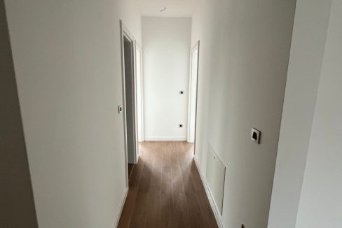 1f6ccdec-8157-4e74-b5a4-0f45daadc5a9