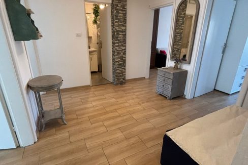 331ad1ee-329e-4041-b164-c741bd4de87e