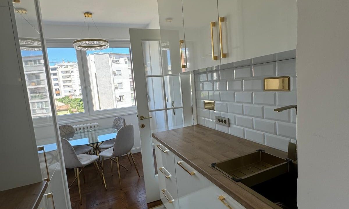 59fdb9eb-fe55-43cf-a6dd-8b106e537cee