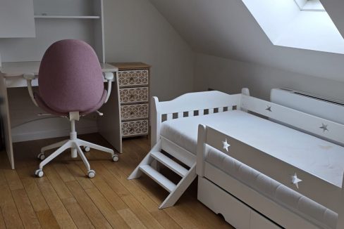 5b832918-48de-489d-bd7f-1544d03b7059