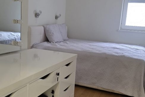 5d011fff-edd7-4798-945a-147b5d999499