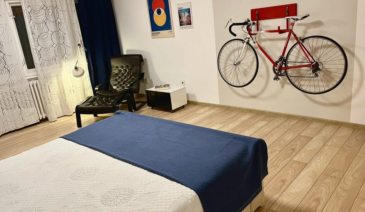 61f0152b-0e61-45bd-b755-e9de0db7d144