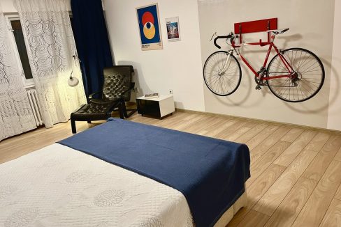 61f0152b-0e61-45bd-b755-e9de0db7d144