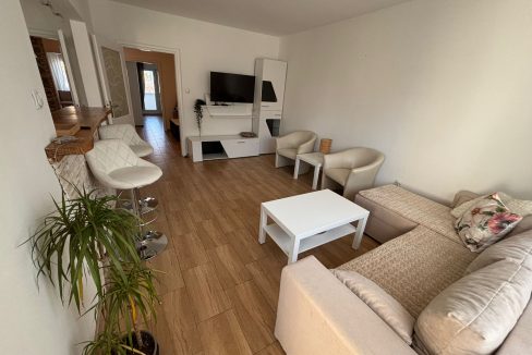 8edcb835-37cb-4b9b-86b1-cec668301e1f