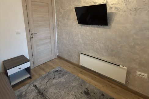 IMG-4ffb5e8fe58c057bbf56b8d1b4e6c858-V