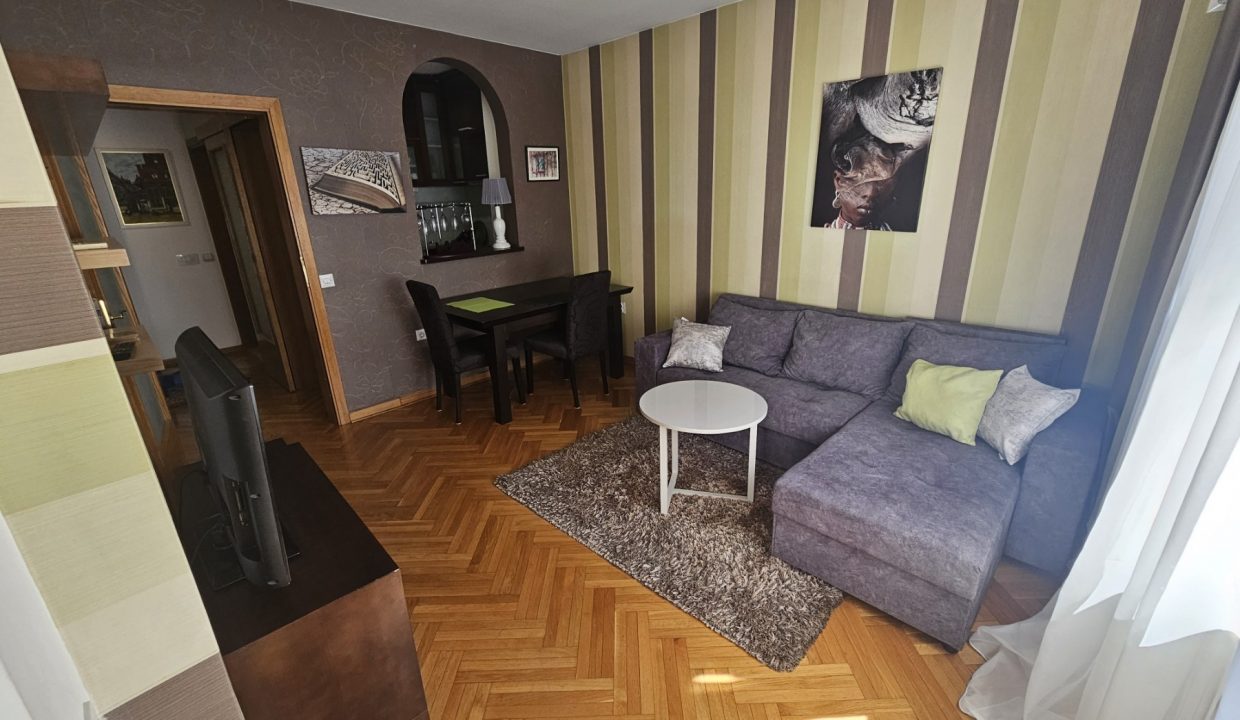 IMG-57792689caa41883c69df757765e7b01-V