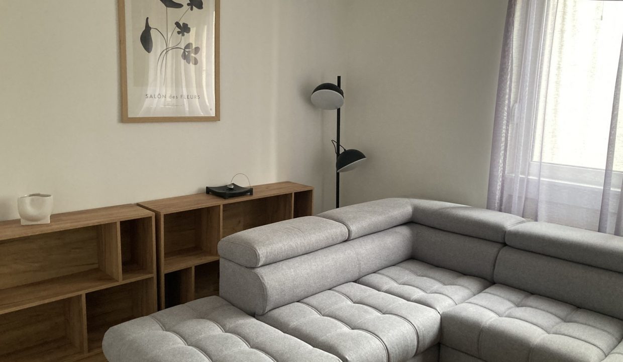 IMG-92467eeaeb4d613ad8d85260b218d6fc-V