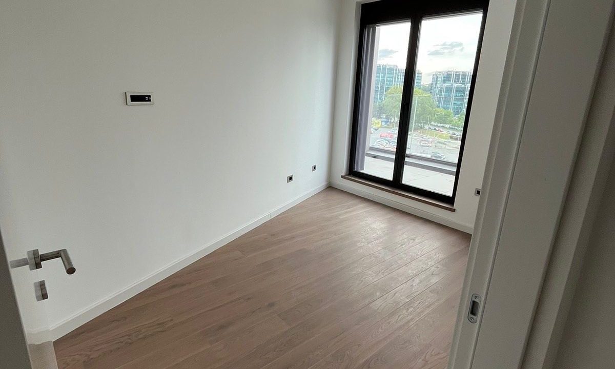 b3cee692-9728-438b-a831-77b248cc4dfe