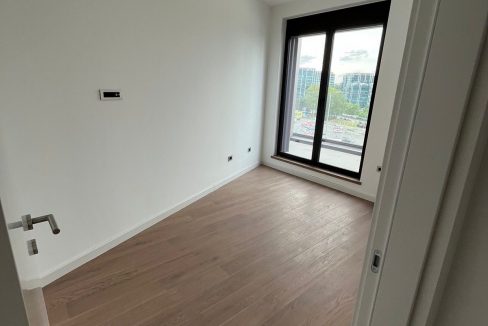 b3cee692-9728-438b-a831-77b248cc4dfe