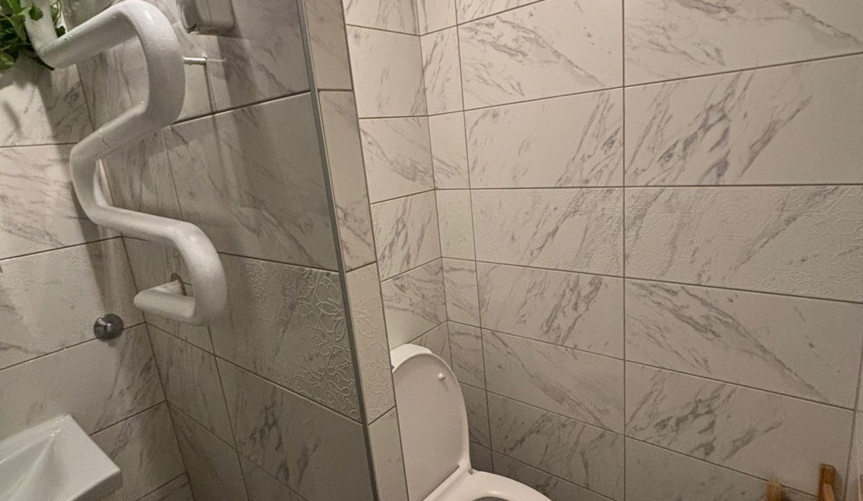 bea39f24-3cbe-41c3-bca5-4874a88e0180