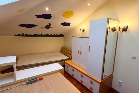 1ad26165-58bc-451e-8bff-2e561a9a36e6