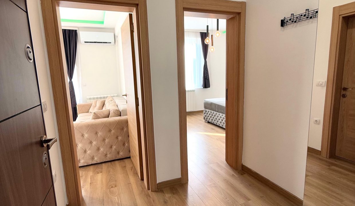 1b1ee38b-40d5-4243-babd-21d41ca52ddd