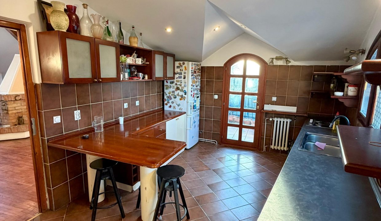 20415053-9674-42d8-9ab6-6aa25689ce8a