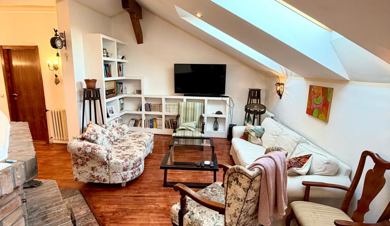 21a2d44f-6551-4e4f-96e7-f9836145847b