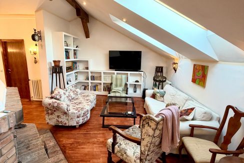 21a2d44f-6551-4e4f-96e7-f9836145847b