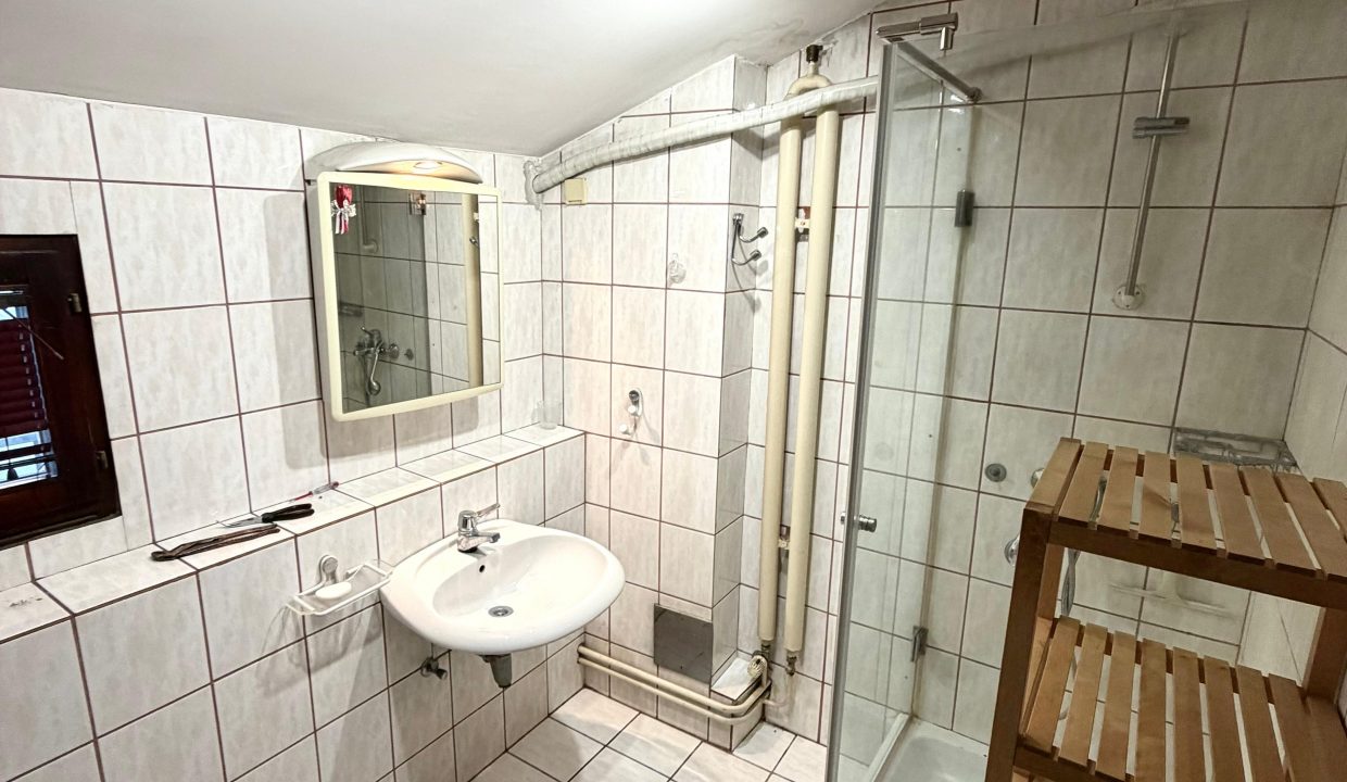 4ab38324-d151-4eed-b355-c739145d066a