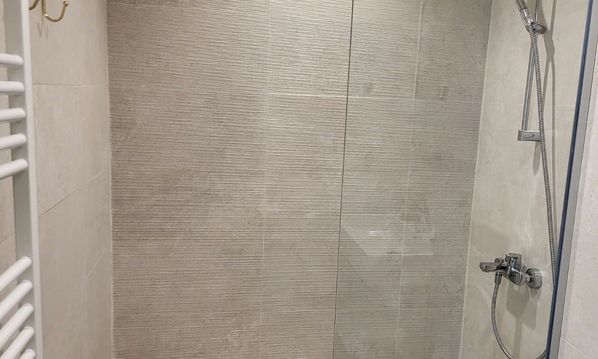 6a91b64a-b3d3-461f-890c-d156726abe7f