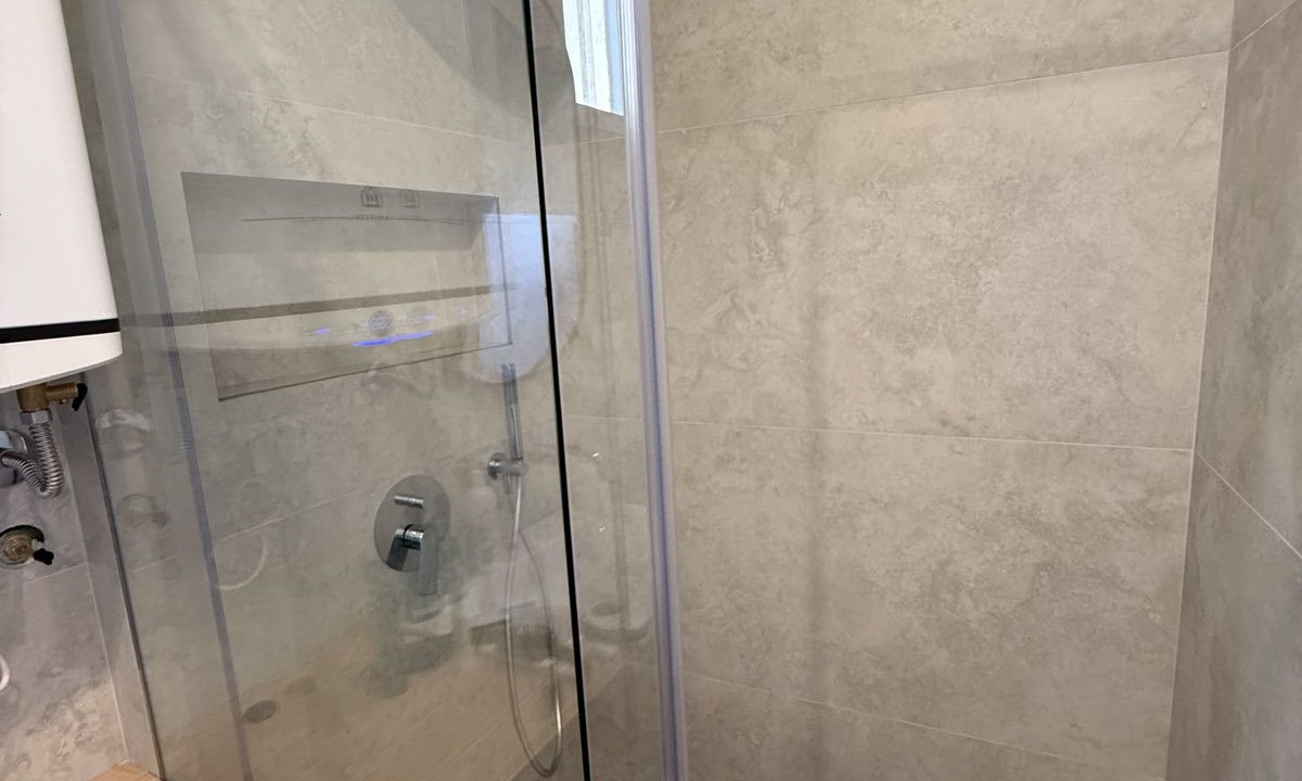 IMG-16e12be045b675a3f4f5d975fdddcc0e-V