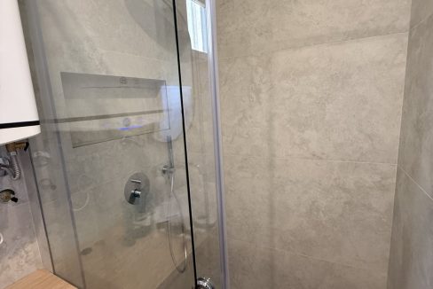 IMG-16e12be045b675a3f4f5d975fdddcc0e-V