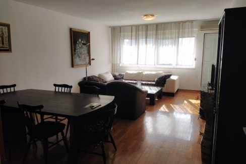 IMG-556a58ade4f3efab4d79afc686969b5e-V