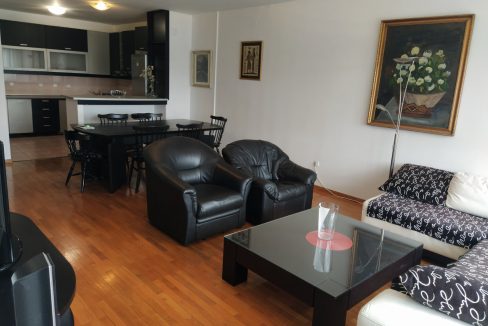 IMG-6c1c32761846c30c5625a01e8d0d1a22-V