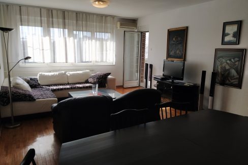 IMG-73488b33a5ffaf433b012edd4f776cc0-V