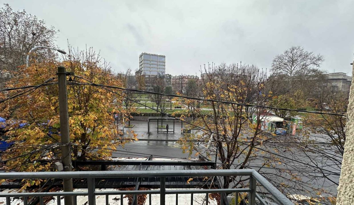 IMG-77fa966b4e7ad928ab599249ae5dae20-V