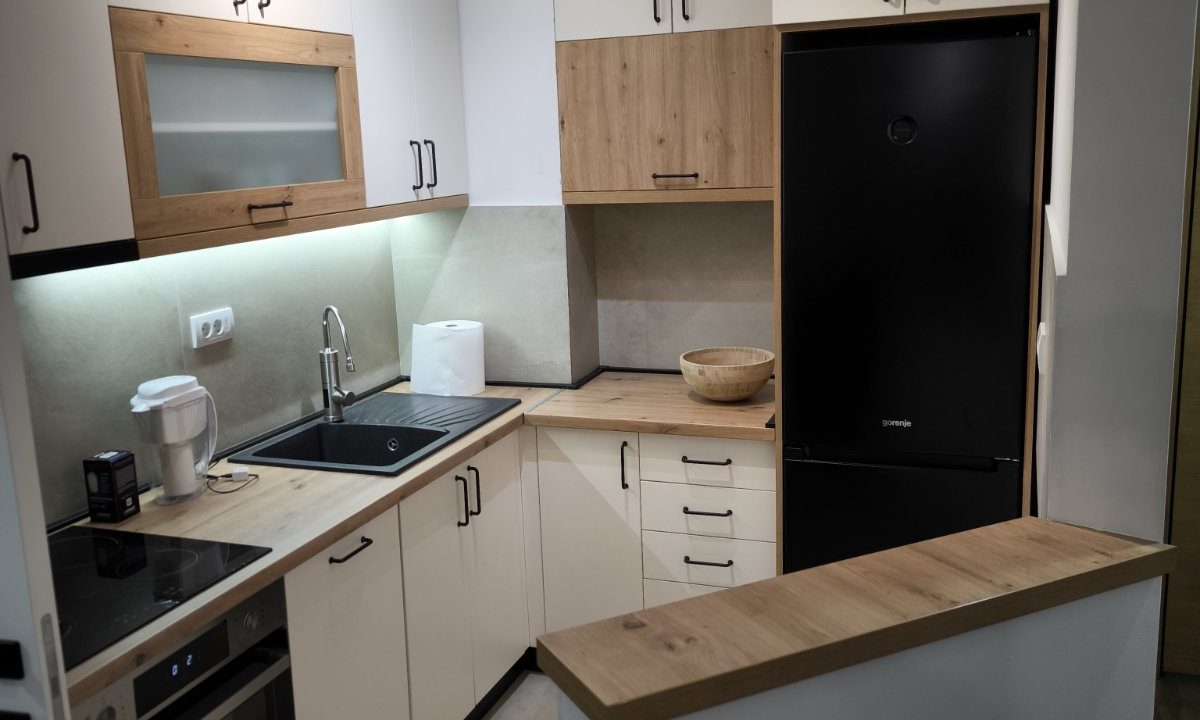 IMG-8b47fe959fe10fffce68e88cd79822f7-V