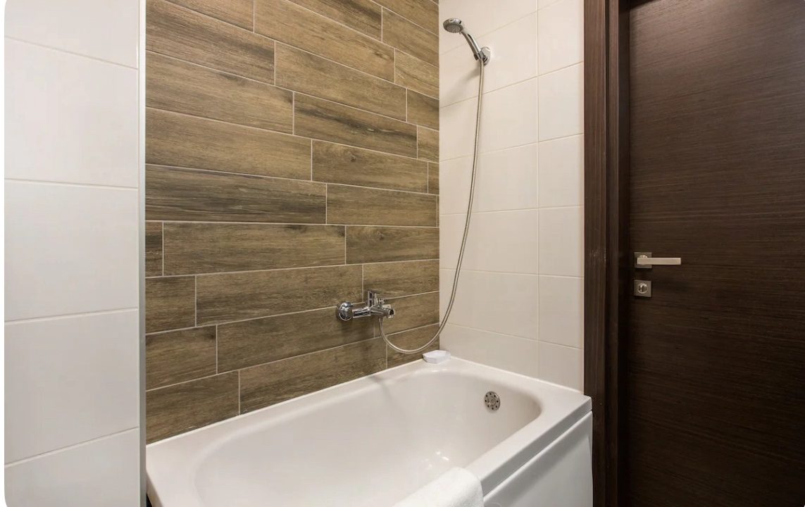 IMG-91ea5bc2f5ef69e6ee5e5ecf080a29a1-V