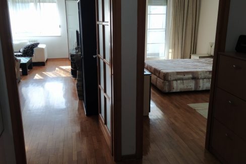 IMG-9a57bbcd484e954e2aa42d2fb34f0566-V