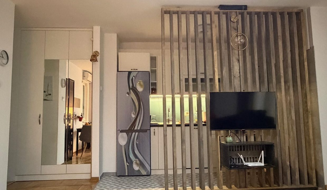 IMG-a8d848aae1d0a9af31d45627451eac43-V