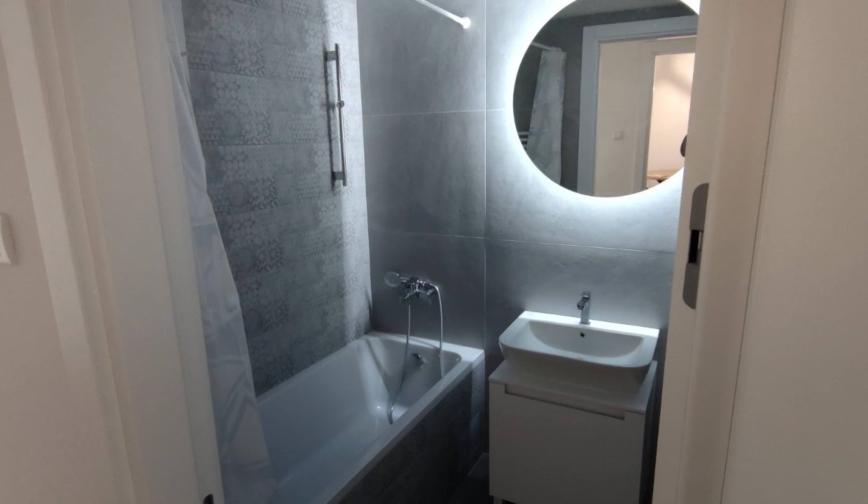 IMG-bfc43ccae274f3b0c1c7875e703cf062-V