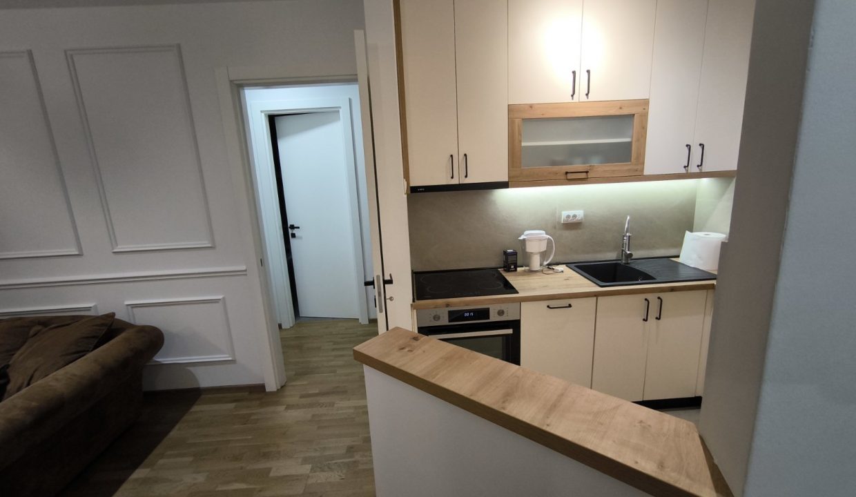 IMG-c0491aa4249b420eb4f7c3a490c8afed-V