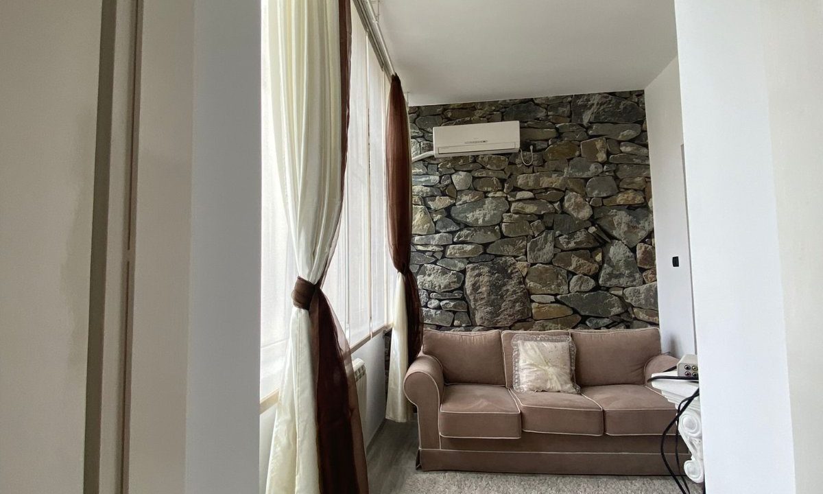 IMG-c7d5c4398073325dd3a353f35c4214e2-V