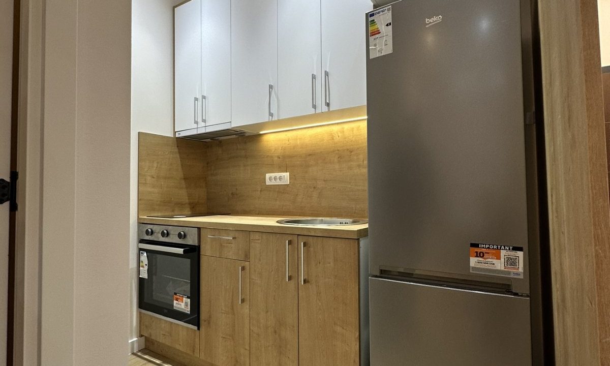 IMG-cfda97a352174c0ae1478b2ce77a9432-V